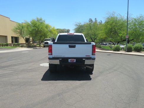 Used 2008 GMC Sierra 2500 SLT w/ EZ-Lift Tailgate Package RWD image 12