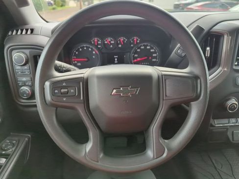 Used 2019 Chevrolet Silverado 1500 Custom Trail Boss w/ Custom Convenience Package image 17