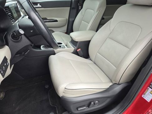 Used 2021 Kia Sportage EX w/ EX Technology Package image 32