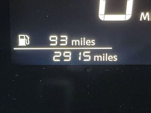 Used 2025 Nissan Kicks SV image 12