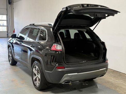 Used 2019 Jeep Cherokee Limited AWD/4WD image 4