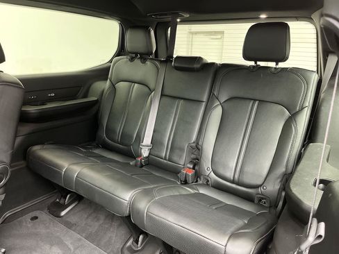 Used 2023 Jeep Wagoneer Series III w/ Premium Group I AWD/4WD image 15