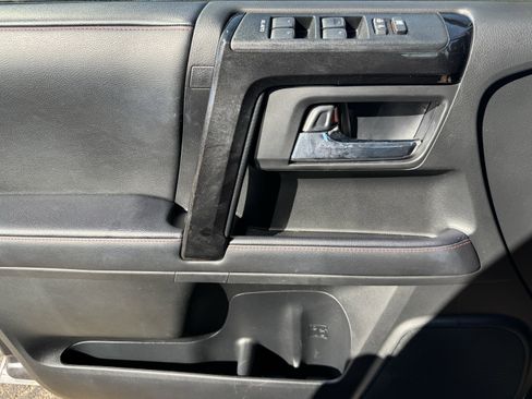 Used 2022 Toyota 4Runner TRD Off-Road Premium image 8