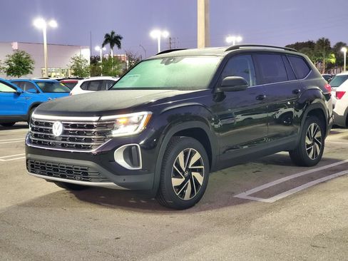 New 2026 Volkswagen Atlas SE FWD image 3