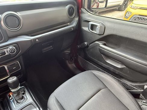 Used 2021 Jeep Gladiator Sport AWD/4WD image 18