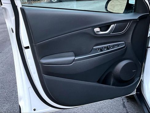 Used 2021 Hyundai Kona Limited image 21