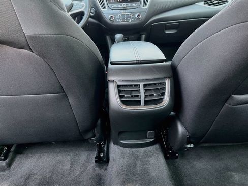 Used 2024 Chevrolet Malibu LT FWD image 24