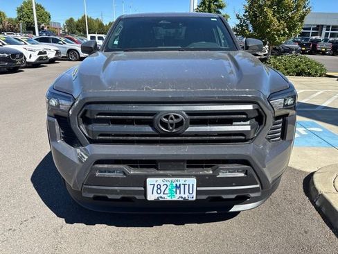 Used 2026 Toyota Tacoma SR5 AWD/4WD image 4