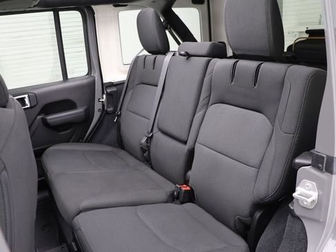 Used 2023 Jeep Wrangler Unlimited w/ Sun & Screen Package image 12