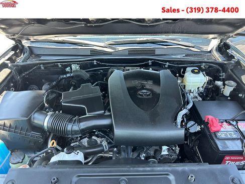 Certified 2020 Toyota Tacoma TRD Off-Road w/ TRD Premium Off Road Package AWD/4WD image 21