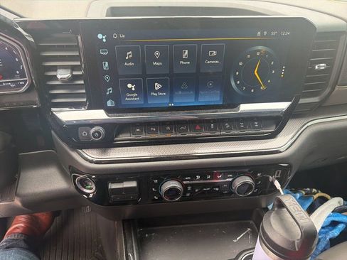 Used 2022 Chevrolet Silverado 1500 ZR2 w/ Technology Package AWD/4WD image 7