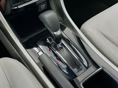 Used 2017 Honda Accord EX image 24