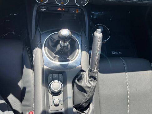 Certified 2025 MAZDA MX-5 Miata RF Grand Touring RWD image 23