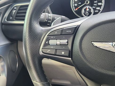 Used 2022 Genesis G70 2.0T w/ Prestige Package image 28