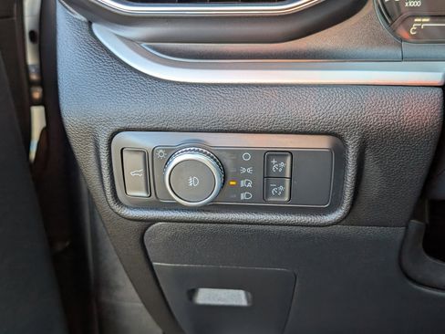 Certified 2022 Ford Explorer XLT w/ Equipment Group 202A image 22