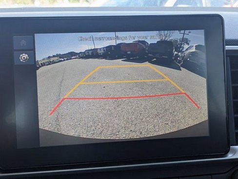 Certified 2025 Hyundai Venue SEL image 21