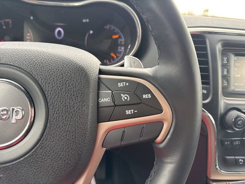 Used 2016 Jeep Grand Cherokee Laredo w/ Quick Order Package 23E image 11