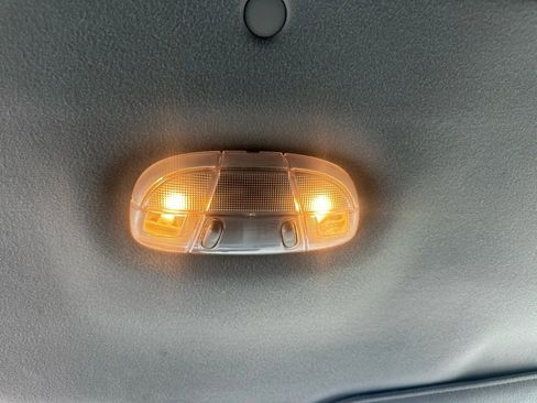 Used 2011 Ford E-350 and Econoline 350 XLT image 19