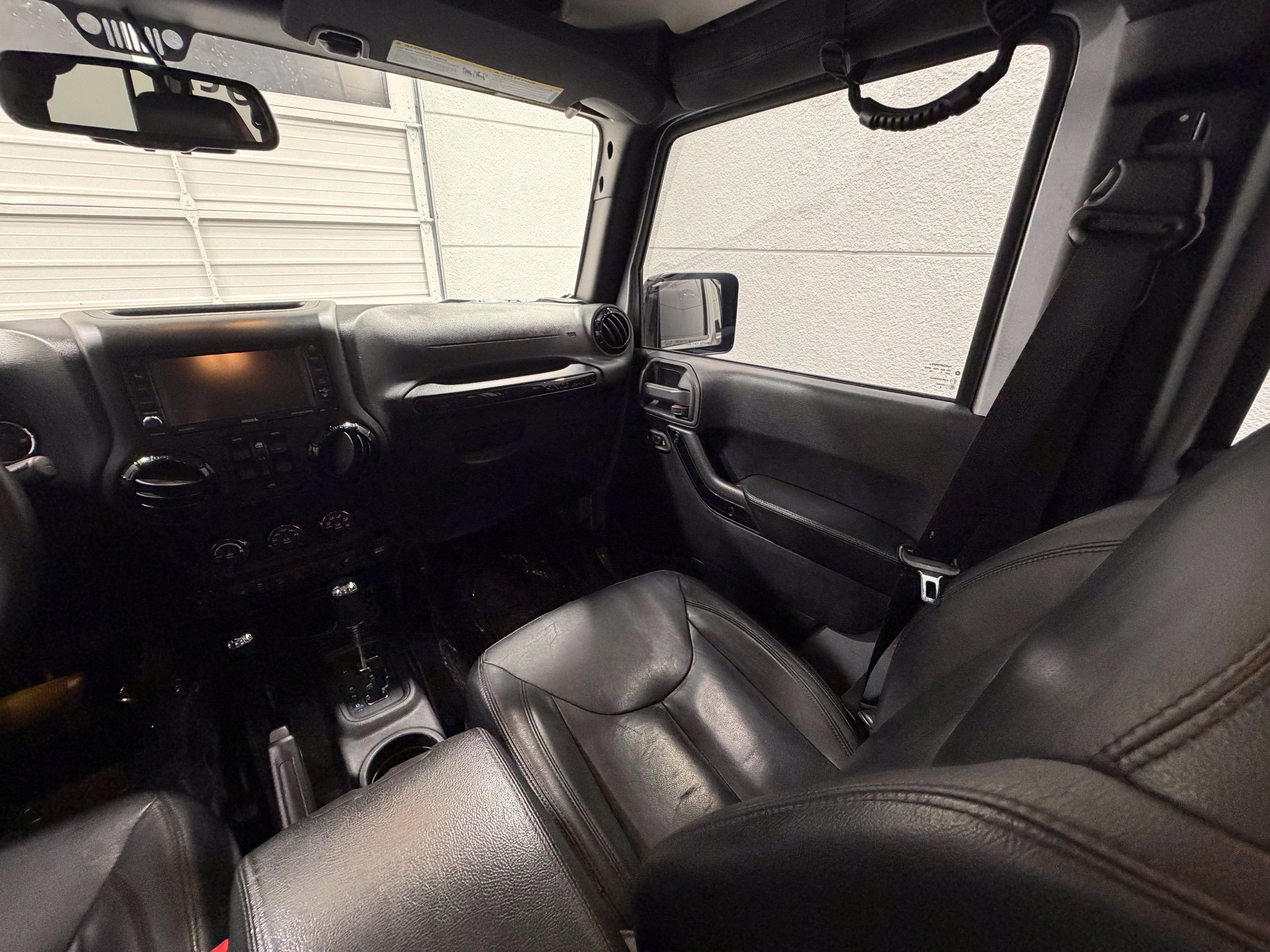 Used 2015 Jeep Wrangler Unlimited Sahara AWD/4WD image 33