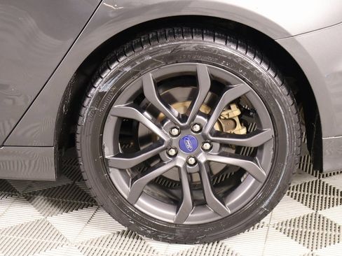 Used 2018 Ford Fusion SE w/ Equipment Group 601A image 18