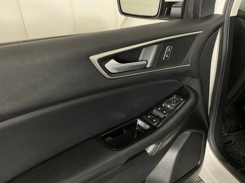 Used 2016 Ford Edge SEL w/ Equipment Group 201A AWD/4WD image 30