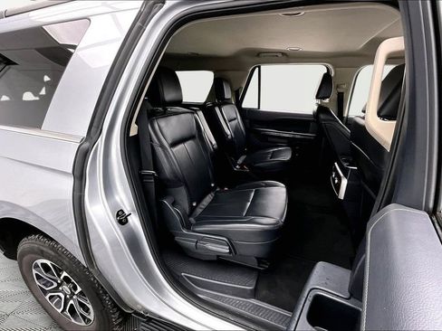 Used 2024 Ford Expedition Max XLT image 27