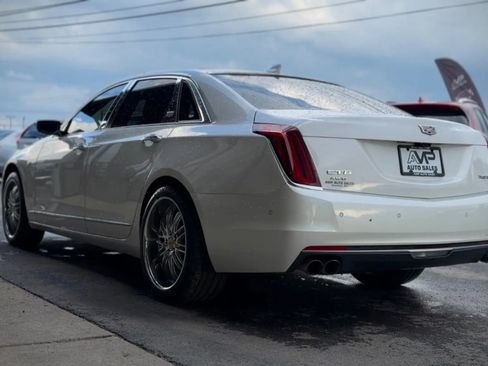 Used 2018 Cadillac CT6 Luxury AWD/4WD image 4