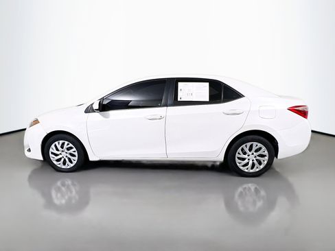 Used 2017 Toyota Corolla LE image 9