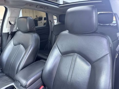 Used 2016 Cadillac SRX Performance w/ Midnight Edition Package AWD/4WD image 19