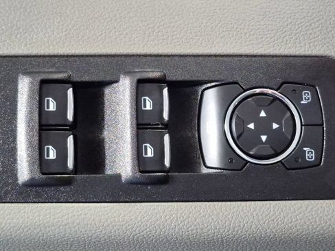 Used 2019 Ford F150 XLT w/ Equipment Group 302A Luxury AWD/4WD image 16