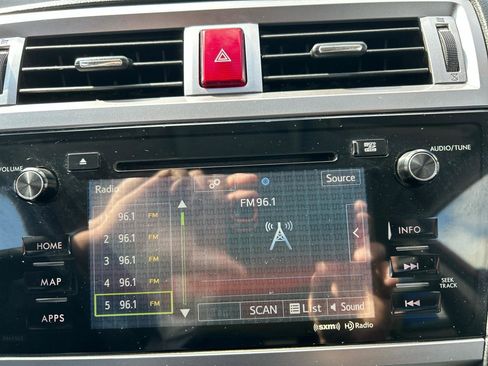 Used 2016 Subaru Outback 2.5i Limited image 14