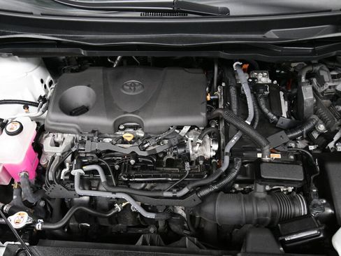 Used 2024 Toyota Sienna XLE FWD image 36