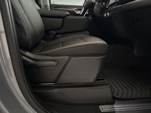 Used 2025 GMC Sierra 1500 Elevation image 30