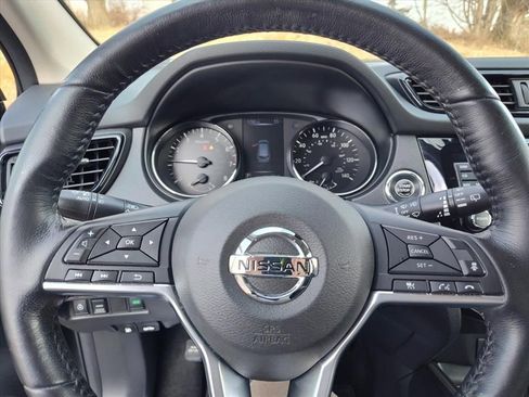 Used 2017 Nissan Rogue Sport SL w/ SL Premium Package image 20