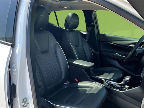 Used 2024 Buick Encore GX Avenir w/ Avenir Technology Package AWD/4WD image 27