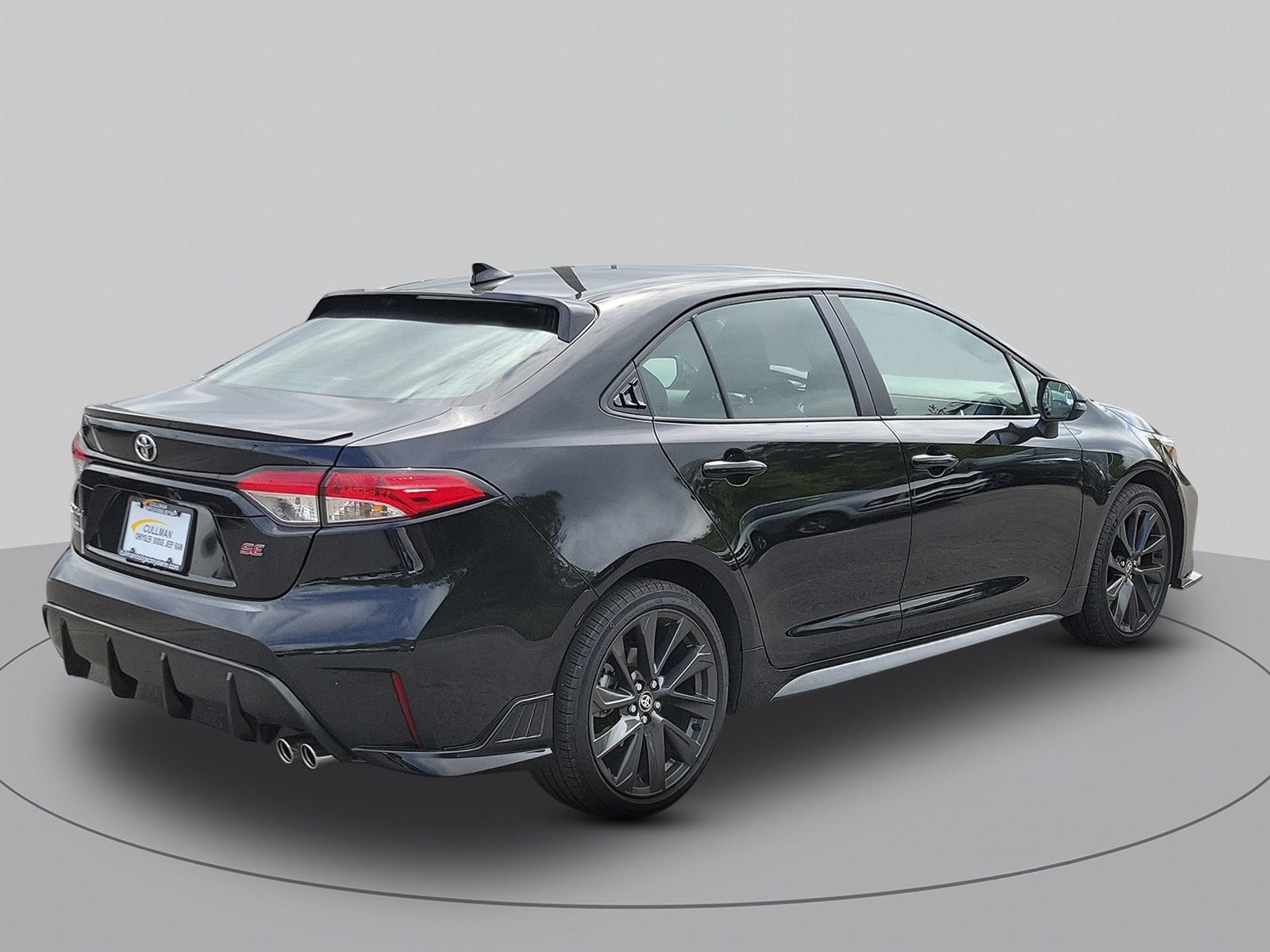 Used 2025 Toyota Corolla SE FWD image 3