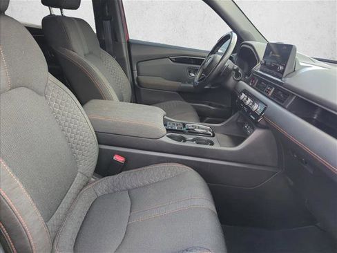 Used 2024 Honda Pilot Sport image 23
