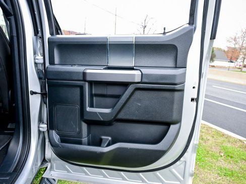 Used 2019 Ford F150 XLT w/ Equipment Group 302A Luxury image 29