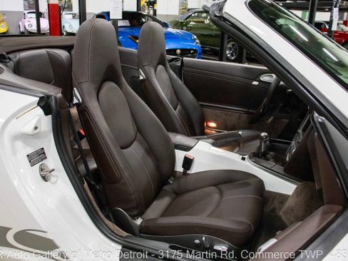 Used 2006 Porsche 911 Carrera S RWD image 40