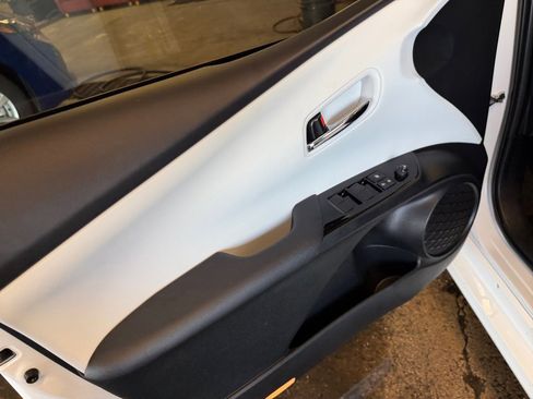 Used 2021 Toyota Prius Prime LE w/ Carpet Mat Package (TMS) FWD image 36