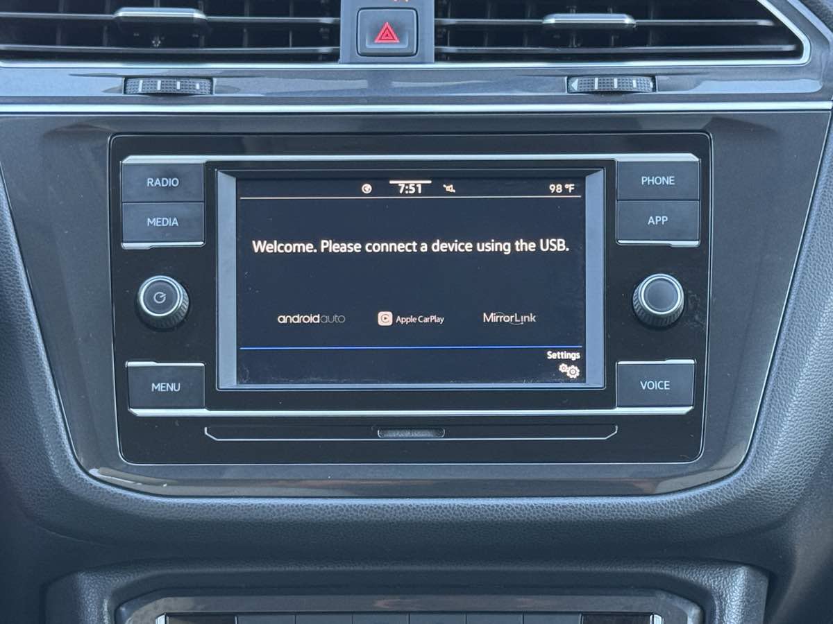 Used 2021 Volkswagen Tiguan S FWD image 21