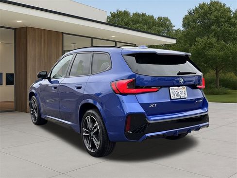 Used 2025 BMW X1 xDrive28i w/ Technology Package image 10