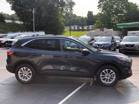 Used 2022 Ford Escape SE AWD/4WD image 7
