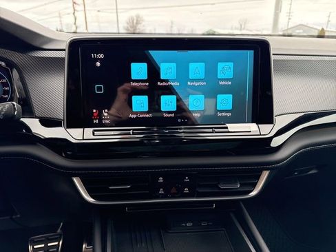 New 2026 Volkswagen Atlas Cross Sport SEL Premium R-Line image 12