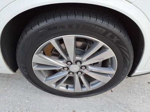 Used 2022 Cadillac XT6 Premium Luxury image 7