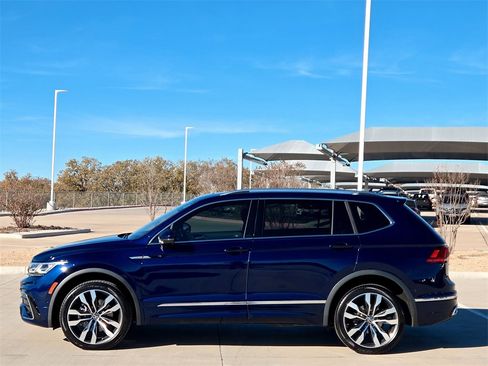 Used 2022 Volkswagen Tiguan SEL R-Line image 4