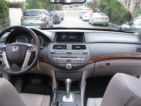 Used 2012 Honda Accord EX-L image 17
