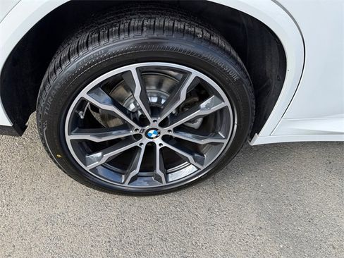 Used 2022 BMW X4 xDrive30i w/ M Sport Package image 17