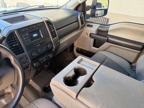 Used 2020 Ford F250 XL w/ STX Appearance Package image 9