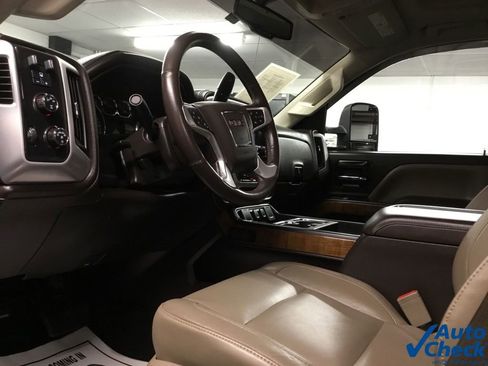 Used 2015 GMC Sierra 2500 SLT w/ Suspension Package, Off-Road image 29